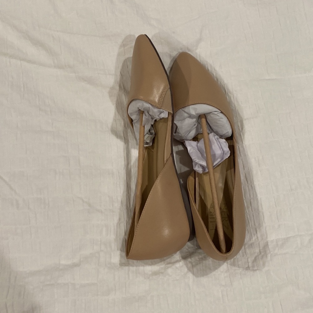 NWT Naturalizer Flats